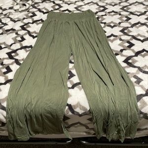 EARTHBOUND TRADING CO Light/Sage Green Hippie Flowy Pants